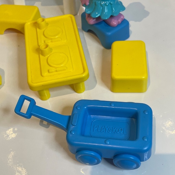 Vintage Playskool dollhouse nursery playground bundle - Picture 4 of 7